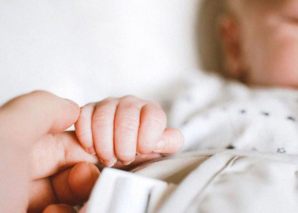 Tổng hợp hiện tượng sinh lý thường gặp ở trẻ nhỏ và cách xử trí