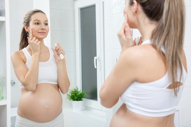 Nữ Hộ sinh khuyên mẹ bầu dùng mỹ phẩm nào an toàn cho thai nhi?