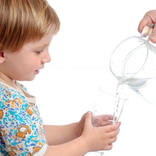 Oresol được sử dụng để bù nước và điện giải hiệu quả cho trẻ